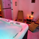 Crocus Spa (private room with sauna and jacuzzi)